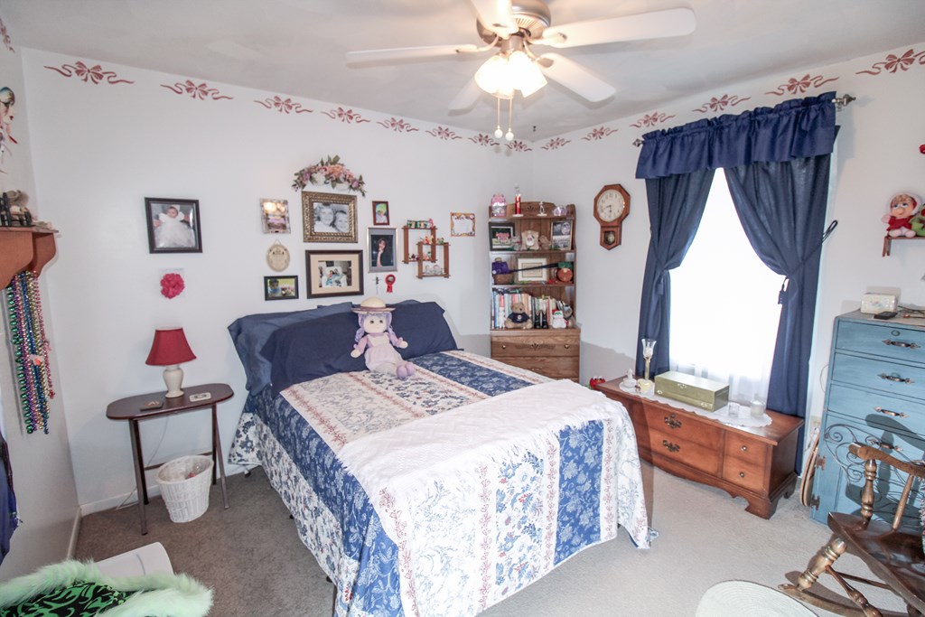 604 Brookhollow Dr