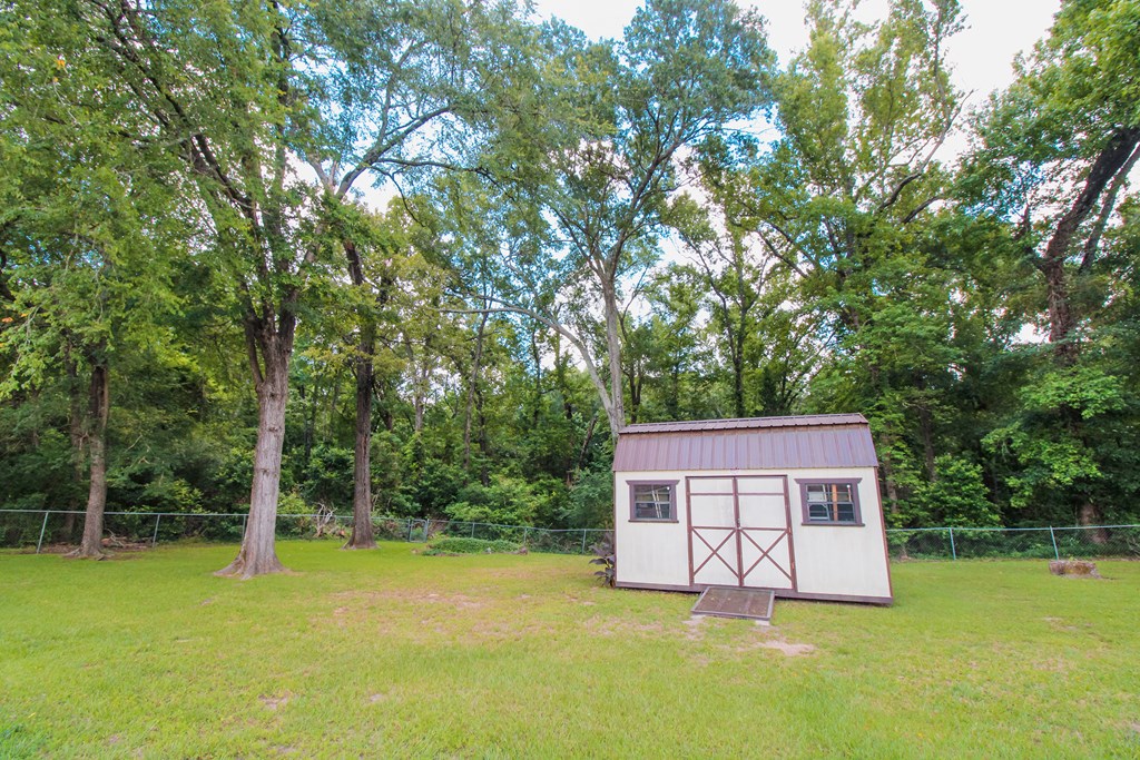604 Brookhollow Dr
