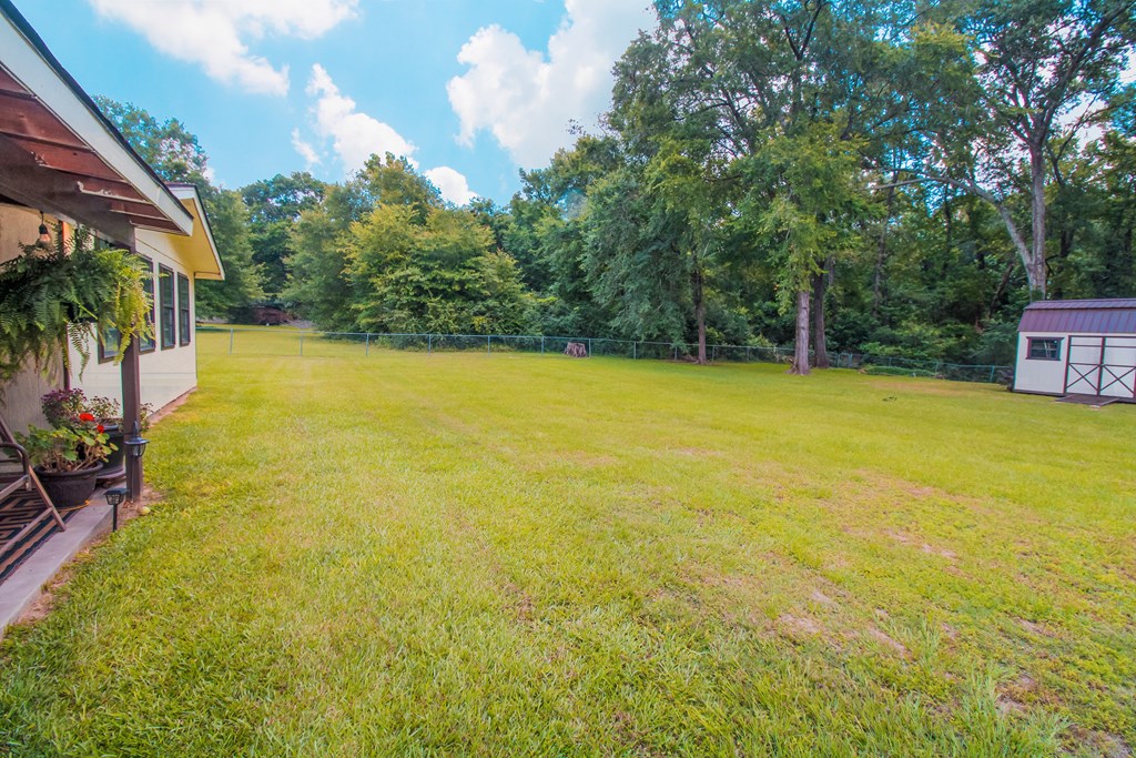 604 Brookhollow Dr