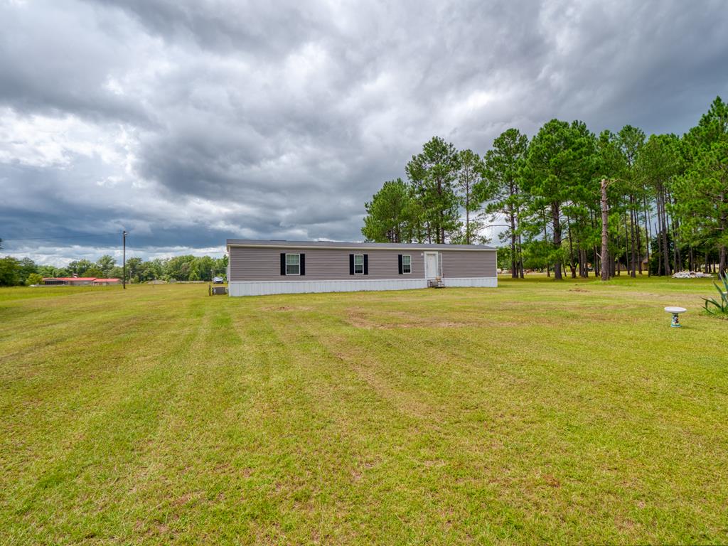 5966  Futch Rd, Hahira GA