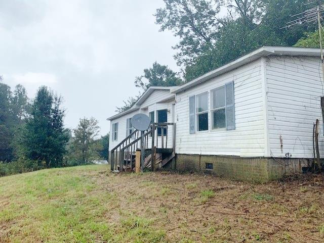 3 Bedroom, 2 Bath, 1444 sq. ft. home located in the popular Fancy Gap area of beautiful Carroll County. Property features Fireplace, Den/Family Room, Heat Pump and much more. Property located just minutes from the Blue Ridge Parkway!!