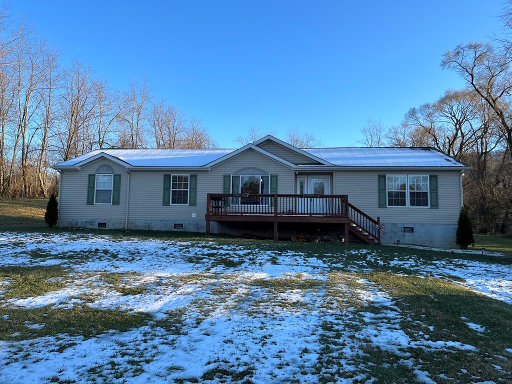 Well maintained 2005 3 bed 2 bath manufactured home setting on a nice, level 1.12 acre lot. This home offers a large kitchen, with tons of cabinets, storage, and large pantry. The master suite offers a large master bath area complete with garden style tub,full shower