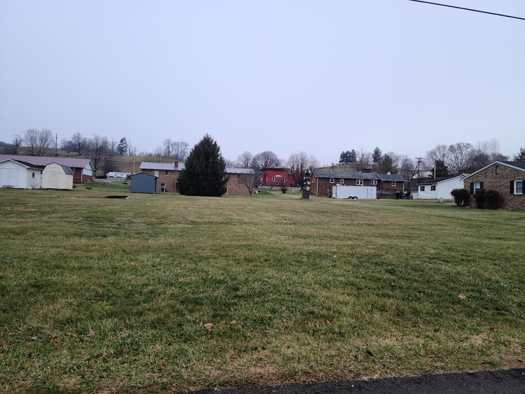 Nice level building lot in an established neighborhood.  Public water and sewer are available.  Come see the area and build your dream home here!